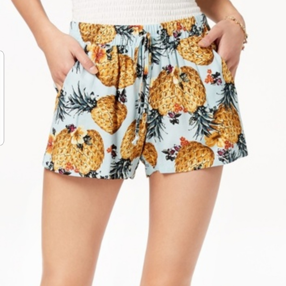 Lightweight shorts